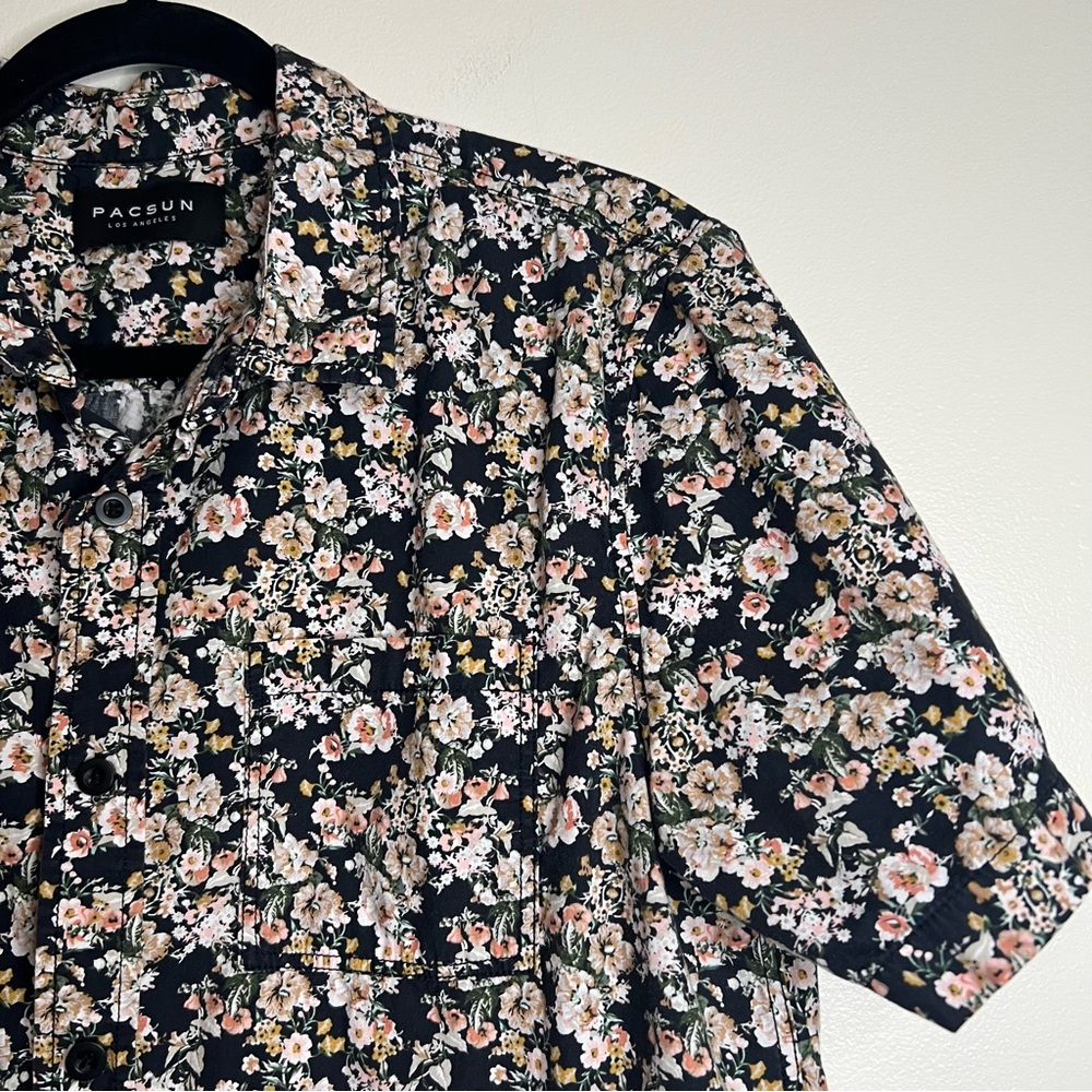 PacSun Floral Button Down Shirt Men’s M‎ Black Pink White 100% Cotton Casual